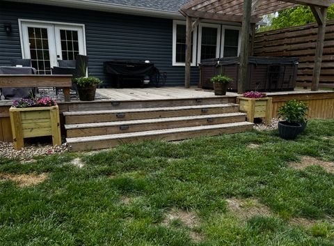 Tiny photo for 15060 Lakepoint Drive, Benton, IL 62812 (MLS # 12574705)