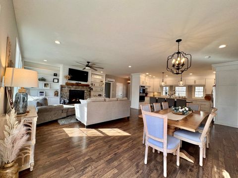 Tiny photo for 15060 Lakepoint Drive, Benton, IL 62812 (MLS # 12574705)