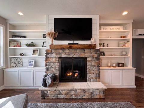 Tiny photo for 15060 Lakepoint Drive, Benton, IL 62812 (MLS # 12574705)