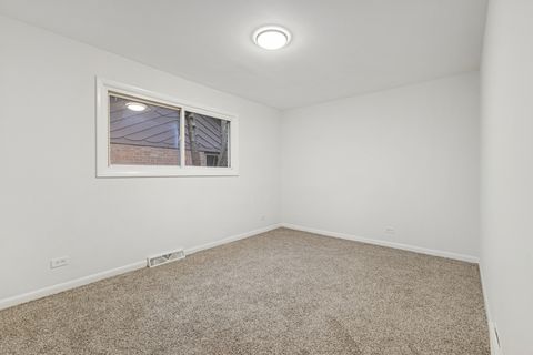 Tiny photo for 468 Joyce Court, South Holland, IL 60473 (MLS # 12466348)