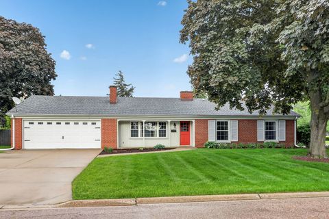 Photo of 180 Alschuler Drive, Aurora, IL 60506 (MLS # 12643845)