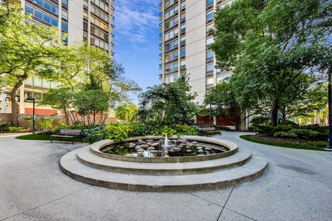 Tiny photo for 1560 N Sandburg Terrace #1710J, Chicago, IL 60610 (MLS # 12395033)