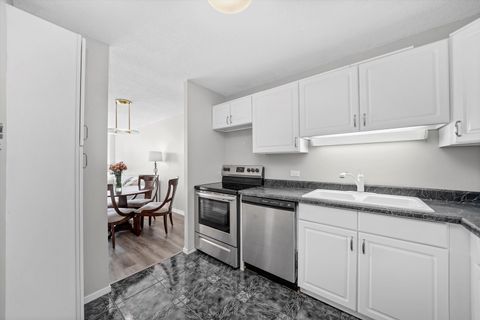 Tiny photo for 899 S Plymouth Court #1607, Chicago, IL 60605 (MLS # 12493035)