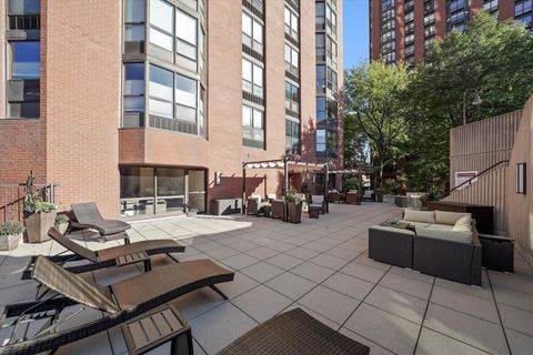Tiny photo for 899 S Plymouth Court #1607, Chicago, IL 60605 (MLS # 12493035)