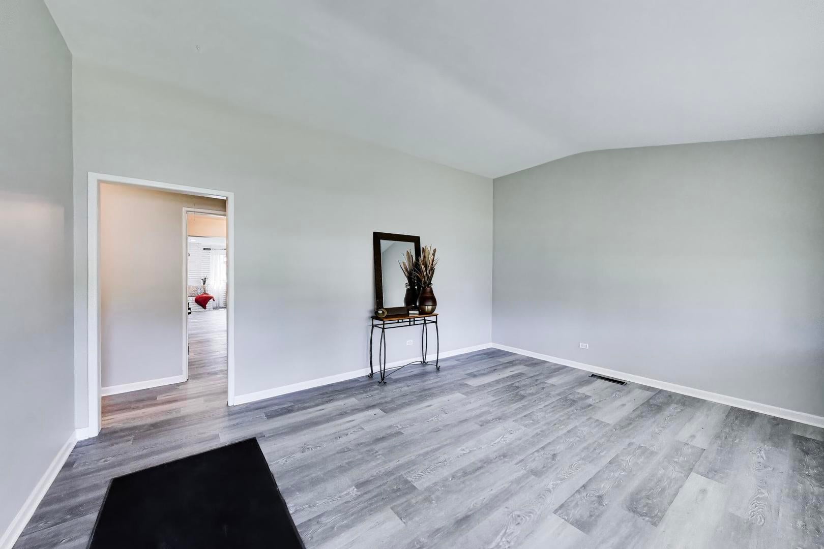1455 Burnham Avenue