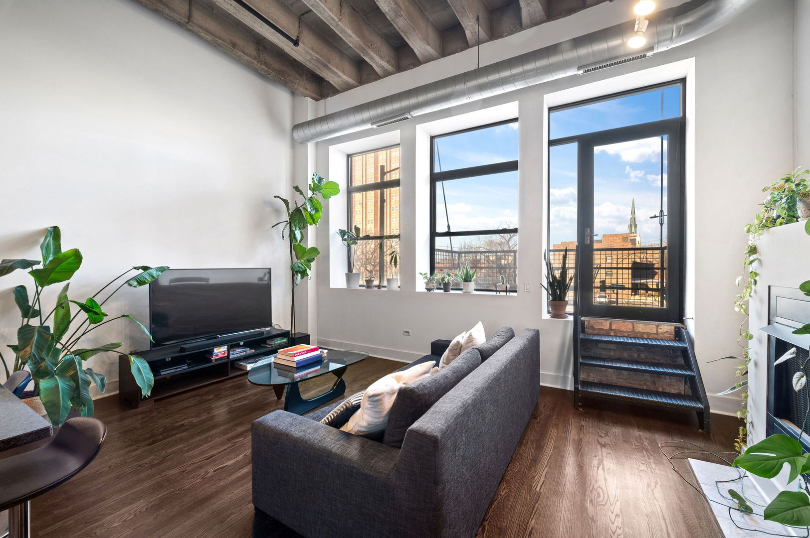 1645 W Ogden Avenue 328