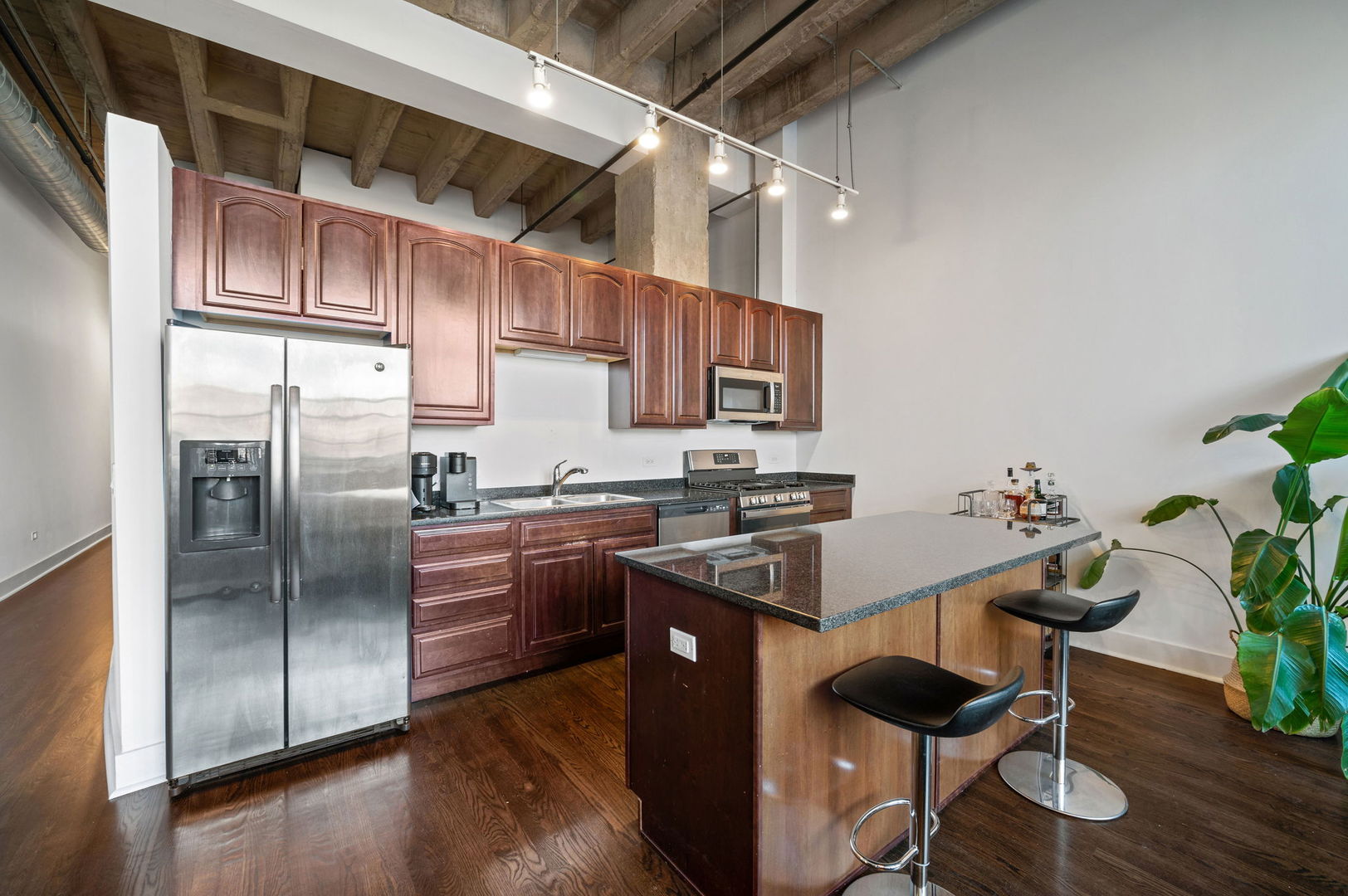 1645 W Ogden Avenue 328