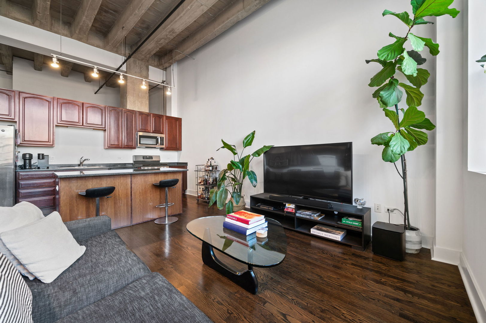 1645 W Ogden Avenue 328