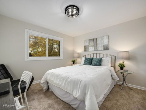 Tiny photo for 932 N Wheeling Road, Mount Prospect, IL 60056 (MLS # 12543960)