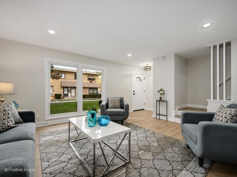 Tiny photo for 932 N Wheeling Road, Mount Prospect, IL 60056 (MLS # 12543960)