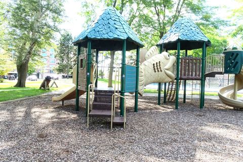 Tiny photo for 945 E Kenilworth Avenue #429, Palatine, IL 60074 (MLS # 12454052)