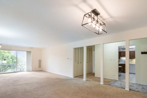 Tiny photo for 945 E Kenilworth Avenue #429, Palatine, IL 60074 (MLS # 12454052)
