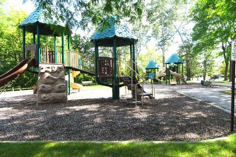 Tiny photo for 945 E Kenilworth Avenue #429, Palatine, IL 60074 (MLS # 12454052)