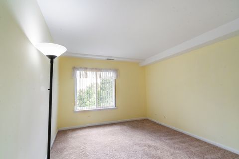 Tiny photo for 945 E Kenilworth Avenue #429, Palatine, IL 60074 (MLS # 12454052)
