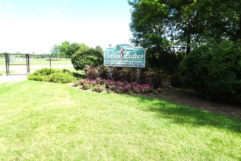 Tiny photo for 945 E Kenilworth Avenue #429, Palatine, IL 60074 (MLS # 12454052)