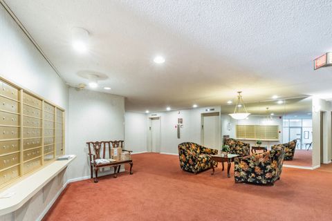Tiny photo for 945 E Kenilworth Avenue #429, Palatine, IL 60074 (MLS # 12454052)
