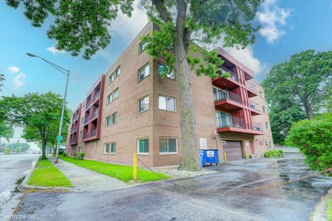 Tiny photo for 4838 Howard Street #301, Skokie, IL 60077 (MLS # 12413036)