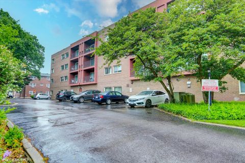 Tiny photo for 4838 Howard Street #301, Skokie, IL 60077 (MLS # 12413036)