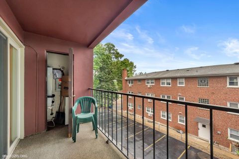 Tiny photo for 4838 Howard Street #301, Skokie, IL 60077 (MLS # 12413036)