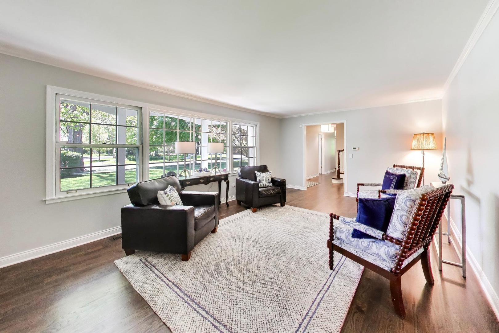 858 Woodbine Lane