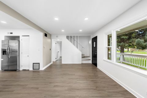 Tiny photo for 6754 S 78th Avenue, Bridgeview, IL 60455 (MLS # 12636198)