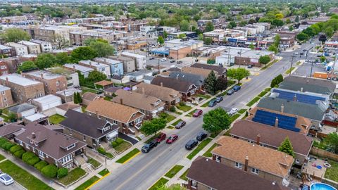 Tiny photo for 2107 EAST Avenue, Berwyn, IL 60402 (MLS # 12490749)