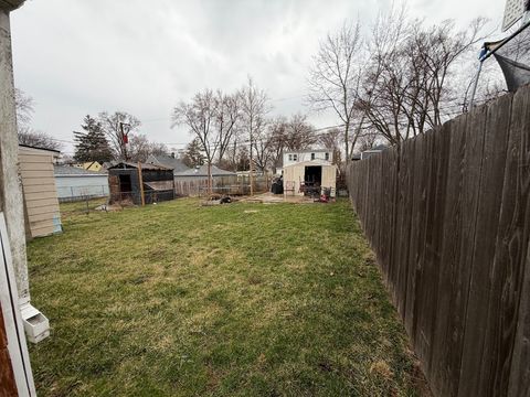 Tiny photo for 322 Bellevue Drive, Round Lake Park, IL 60073 (MLS # 12608171)