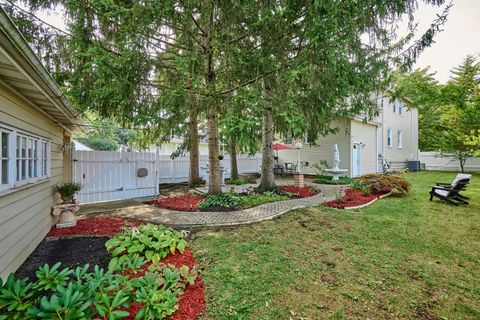 Tiny photo for 703 N Arlington Heights Road, Arlington Heights, IL 60004 (MLS # 12513701)