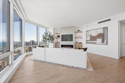 Tiny photo for 401 N Wabash Avenue #61G, Chicago, IL 60611 (MLS # 12645752)