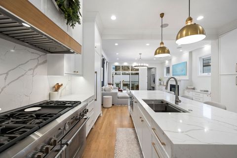 Tiny photo for 2042 N Honore Street, Chicago, IL 60614 (MLS # 12595363)