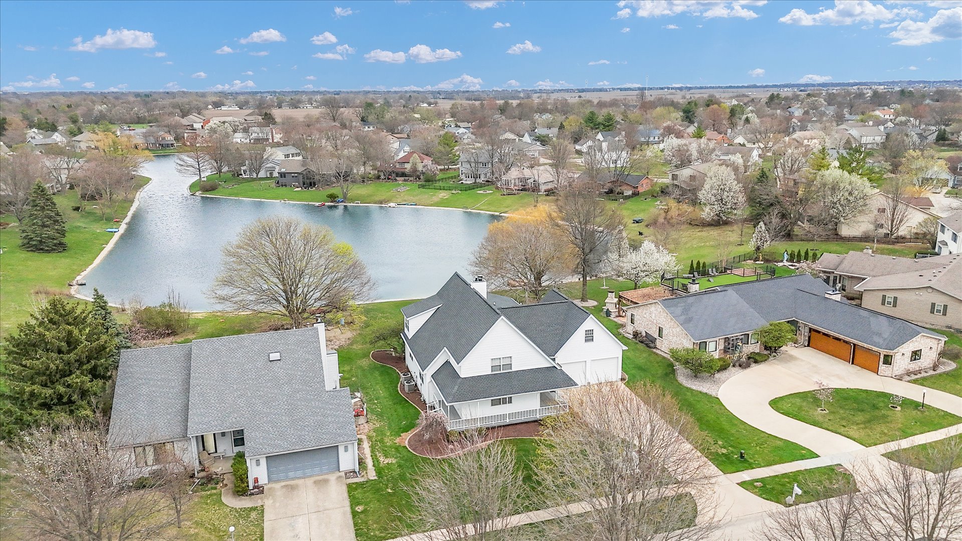 2504 Lakewood Drive