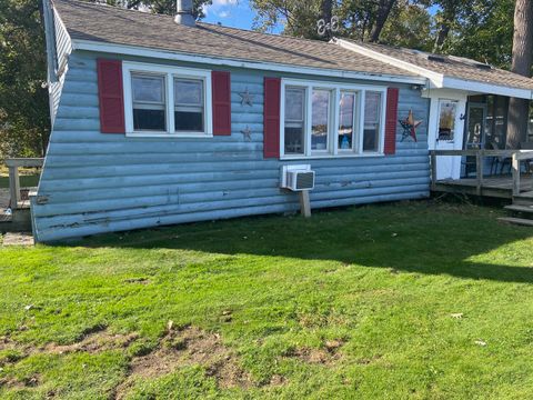 Photo of 35769 Cedar Is, Fox Lake, IL 60020 (MLS # 12515093)