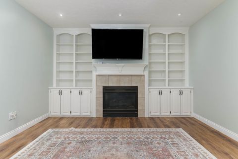 Tiny photo for 404 Sunset Drive, Colfax, IL 61728 (MLS # 12700014)