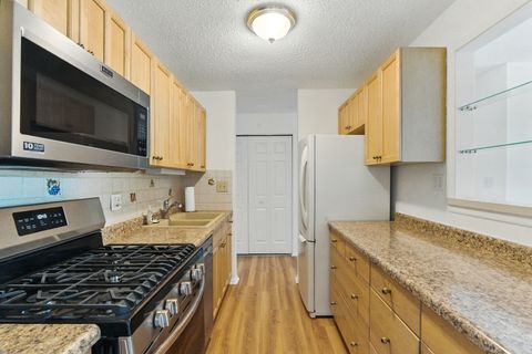 Tiny photo for 1207 S Old Wilke Road #303, Arlington Heights, IL 60005 (MLS # 12525249)