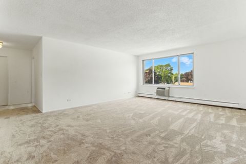 Tiny photo for 1207 S Old Wilke Road #303, Arlington Heights, IL 60005 (MLS # 12525249)