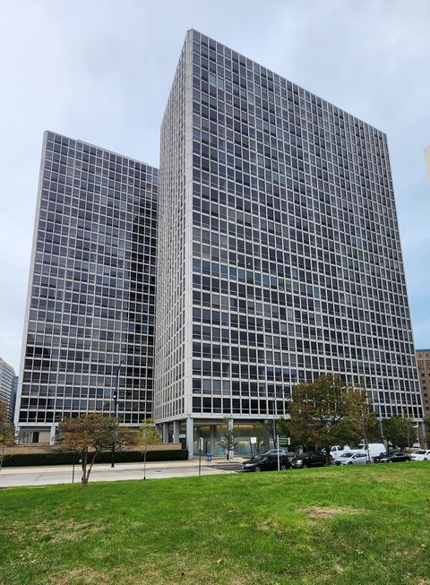 340 W DIVERSEY Parkway 2719 Chicago IL 60657