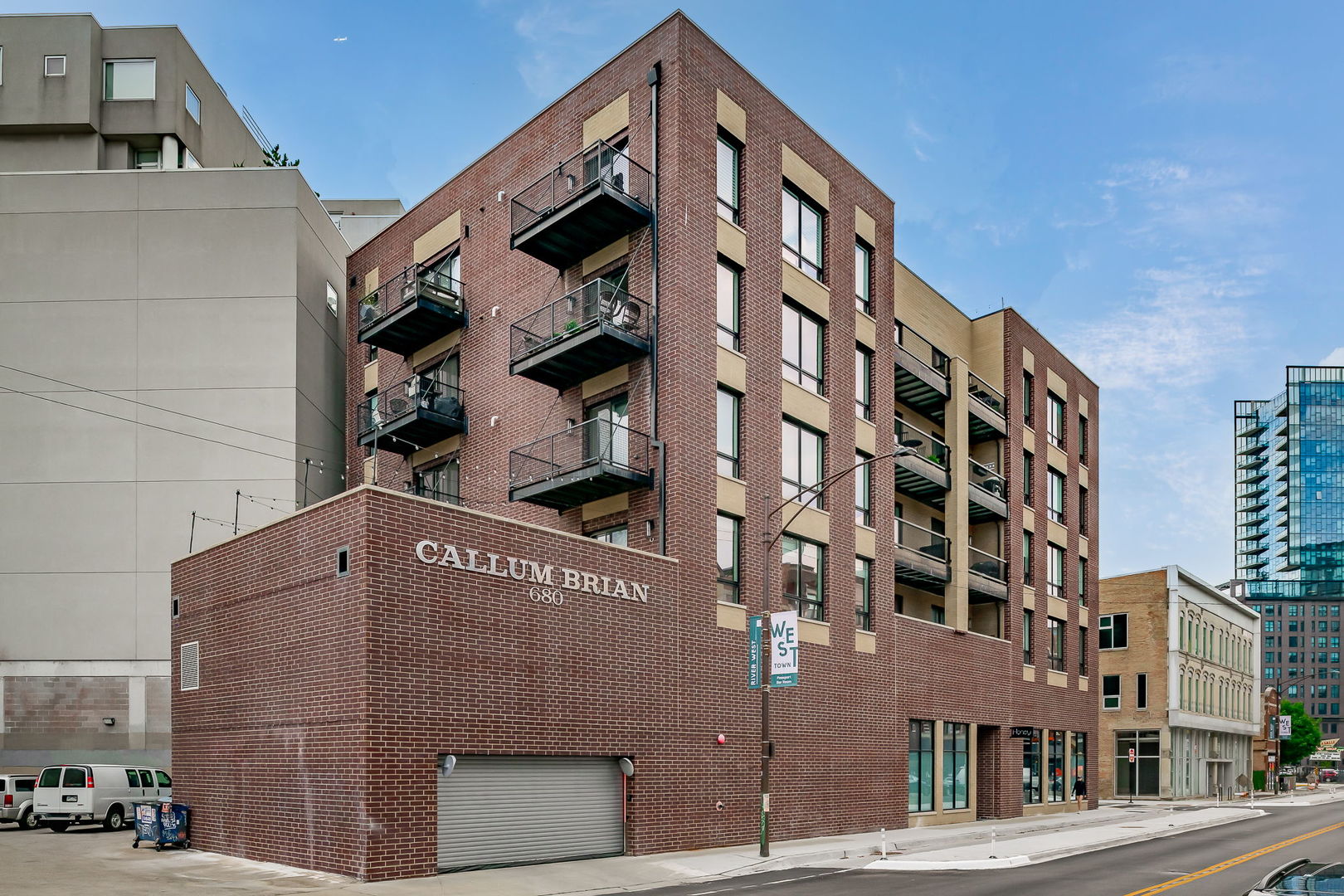 680 N Milwaukee Avenue 604