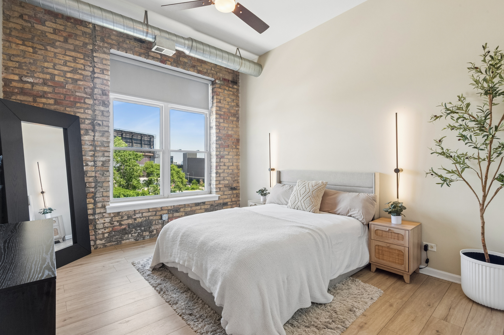 949 N Willard Court 403