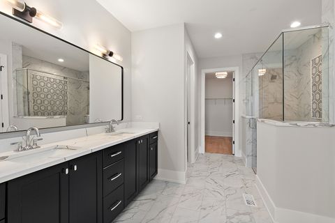 Tiny photo for 11059 Lizmore Lane #39B, Orland Park, IL 60467 (MLS # 12553081)