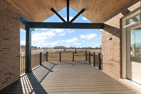 Tiny photo for 11059 Lizmore Lane #39B, Orland Park, IL 60467 (MLS # 12553081)