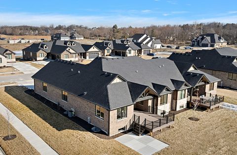 Tiny photo for 11059 Lizmore Lane #39B, Orland Park, IL 60467 (MLS # 12553081)