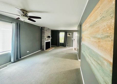 Tiny photo for 2S547 Continental Drive, Warrenville, IL 60555 (MLS # 12366061)