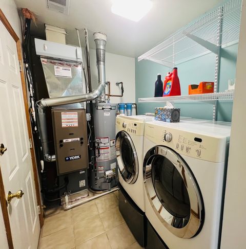 Tiny photo for 2S547 Continental Drive, Warrenville, IL 60555 (MLS # 12366061)