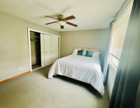 Tiny photo for 2S547 Continental Drive, Warrenville, IL 60555 (MLS # 12366061)