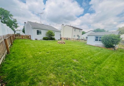 Tiny photo for 2S547 Continental Drive, Warrenville, IL 60555 (MLS # 12366061)