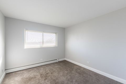 Tiny photo for 680 Marilyn Avenue #6-206, Glendale Heights, IL 60139 (MLS # 12507391)