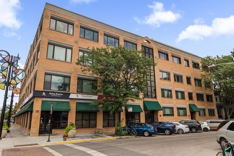 Photo of 4751 N Artesian Avenue #205, Chicago, IL 60625 (MLS # 12492078)