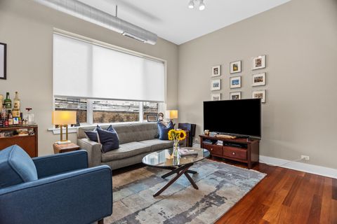 Tiny photo for 4751 N Artesian Avenue #205, Chicago, IL 60625 (MLS # 12492078)