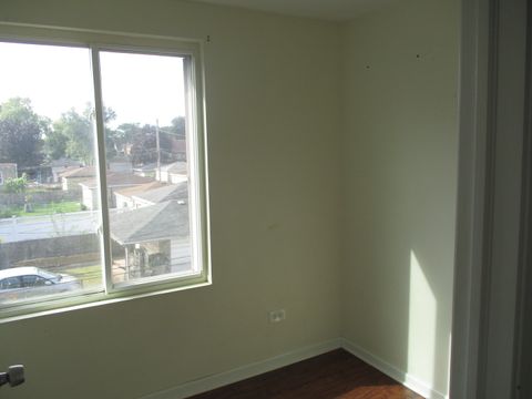 Tiny photo for 1324 Clinton Avenue, Berwyn, IL 60402 (MLS # 12475093)