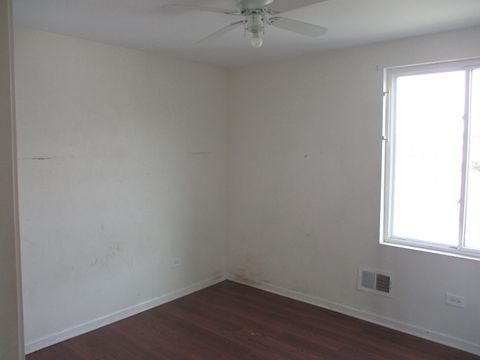Tiny photo for 1324 Clinton Avenue, Berwyn, IL 60402 (MLS # 12475093)